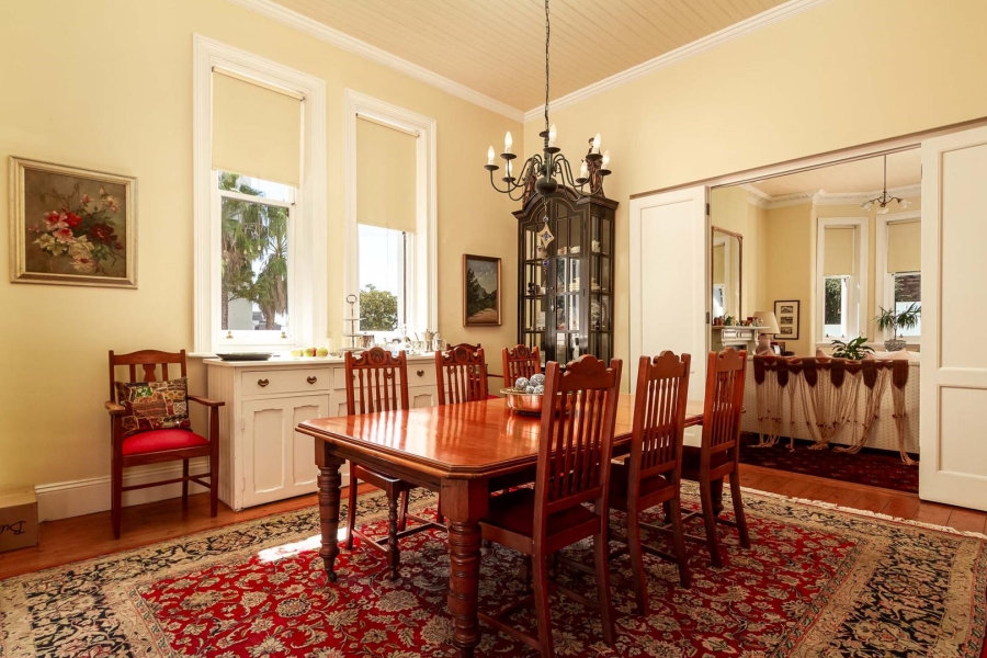 4 Bedroom Property for Sale in Bantry Bay Western Cape